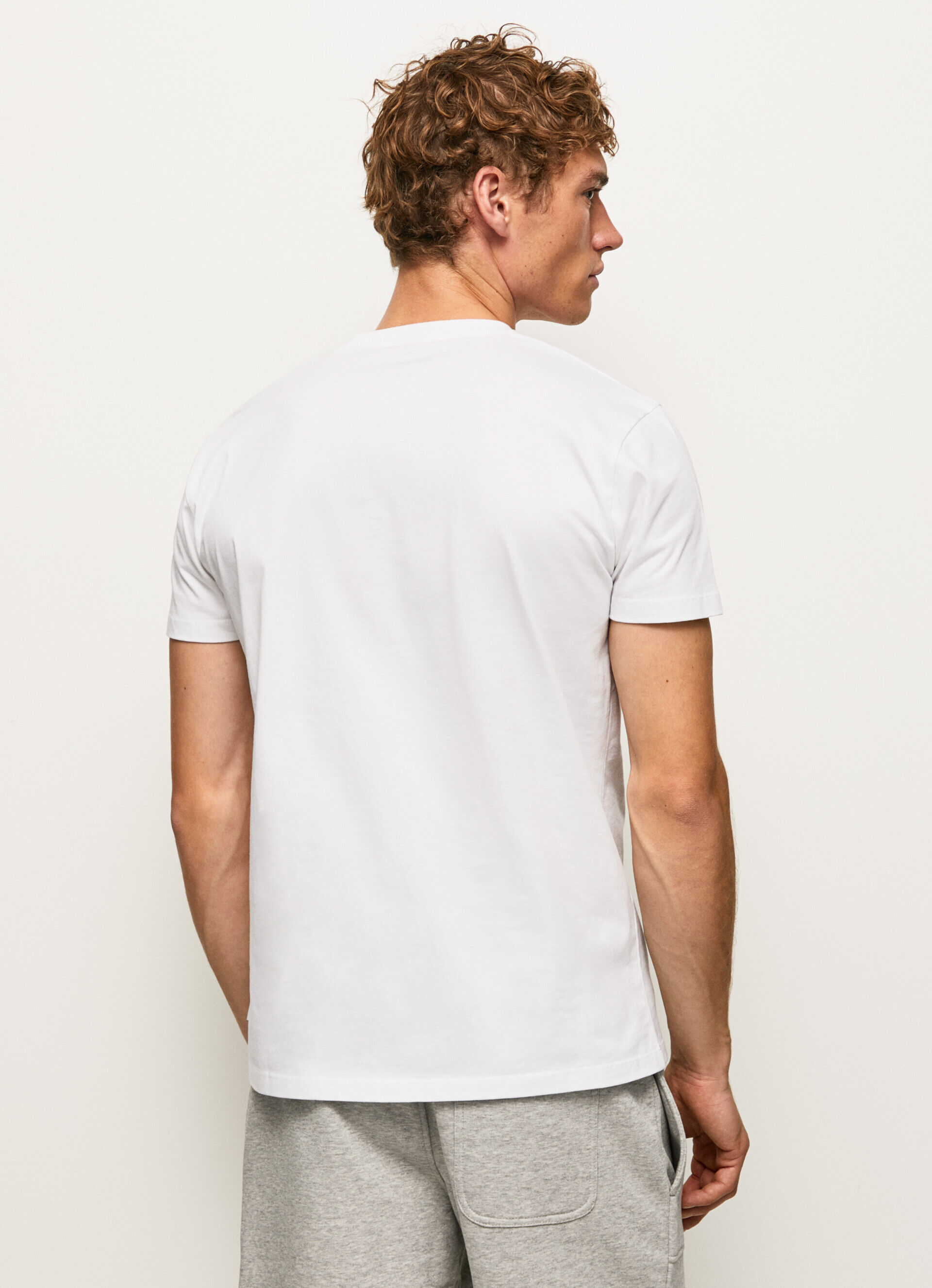CAMISETA COM LOGOTIPO ESTAMPADO - branca