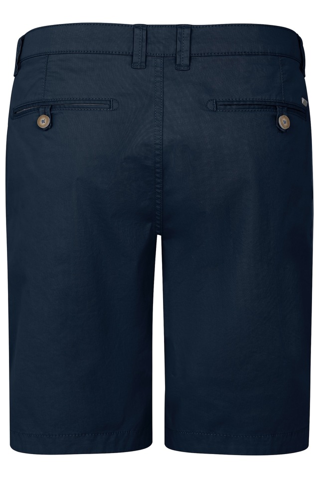 bugatti Bermudas  im lässigen Stil
