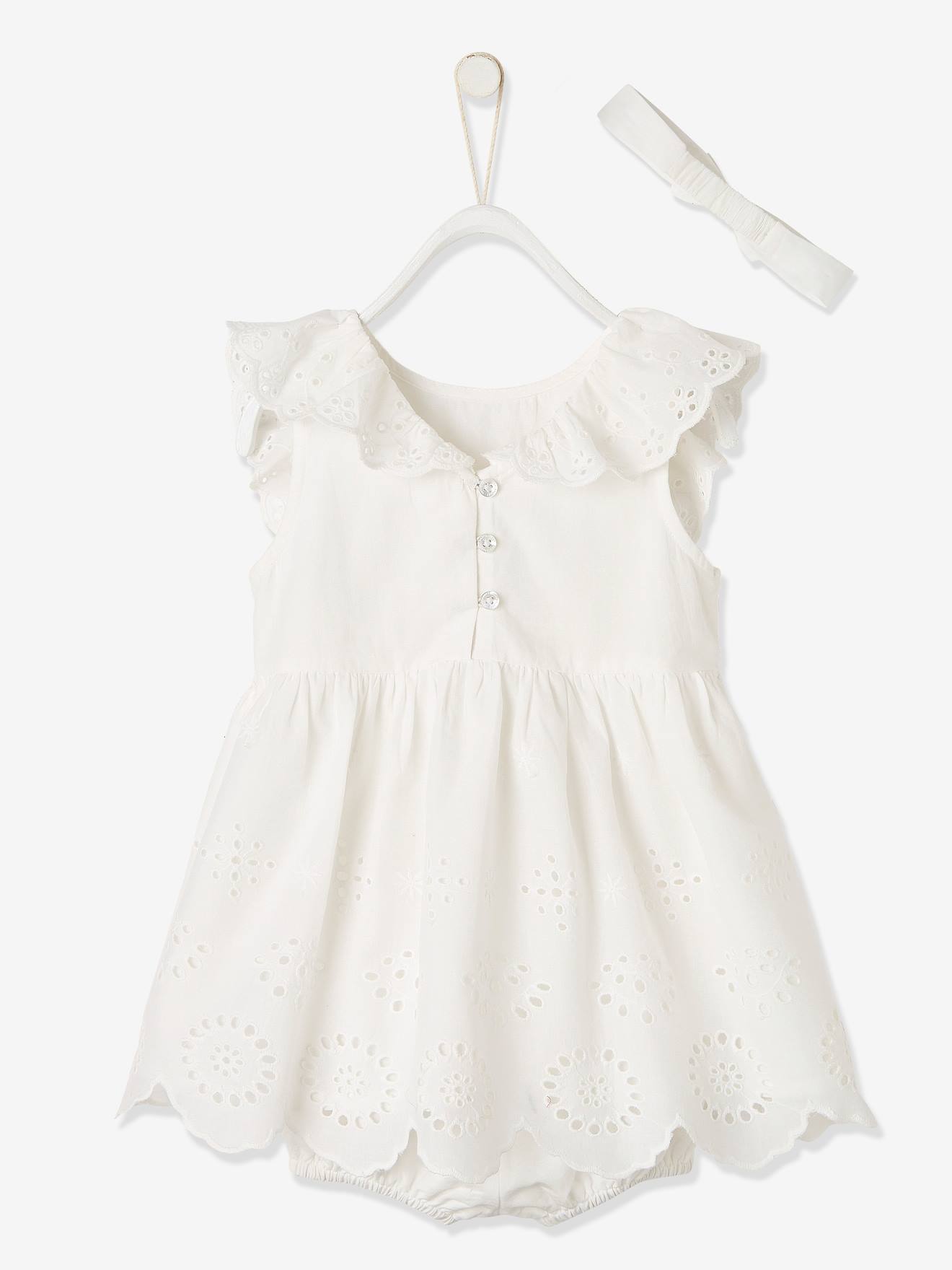 Conjunto para cerimônia infantil com vestido, calcinha e tiara, na cor branca lisa.