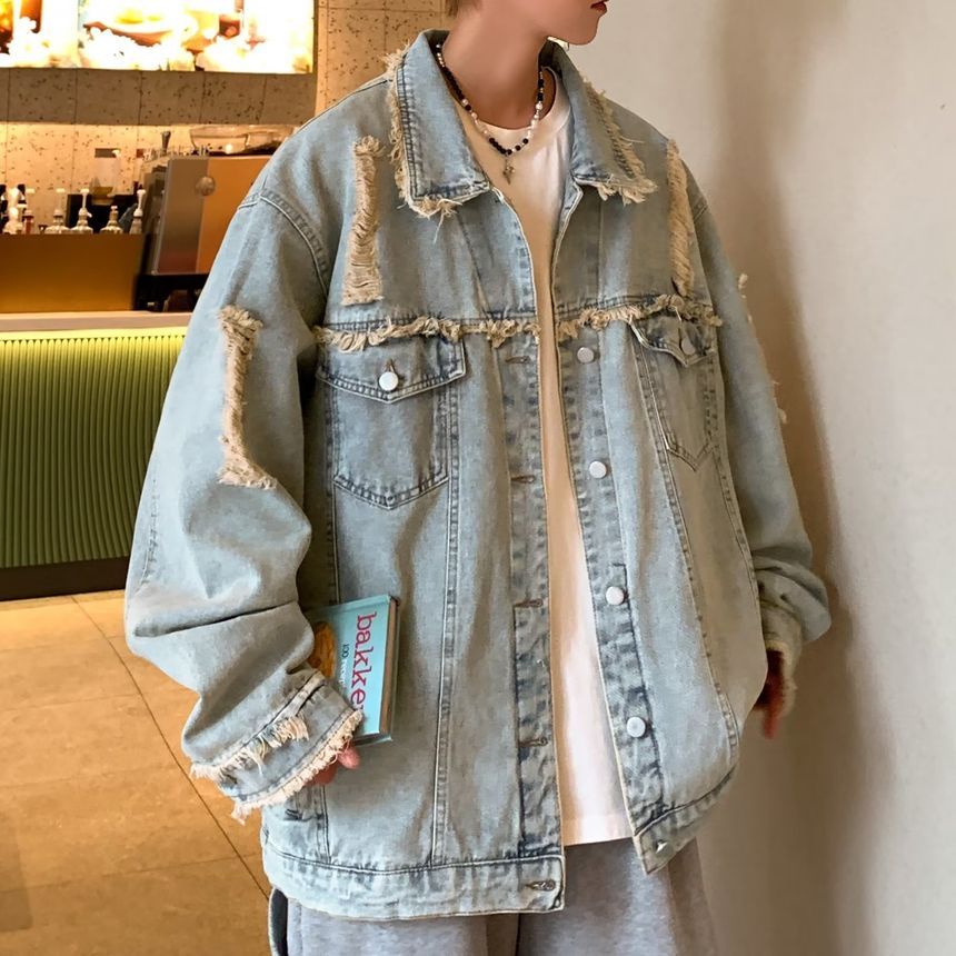 Ateso - Denim jasje met versleten zakdetail en één rij knopen