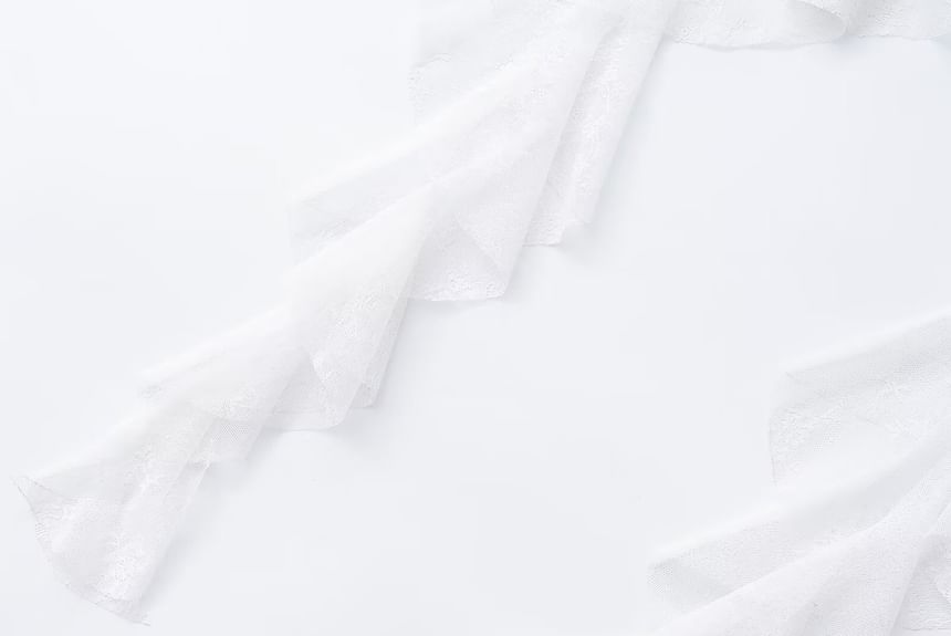 Seventh Snow - Effen asymmetrische geplooide crop top