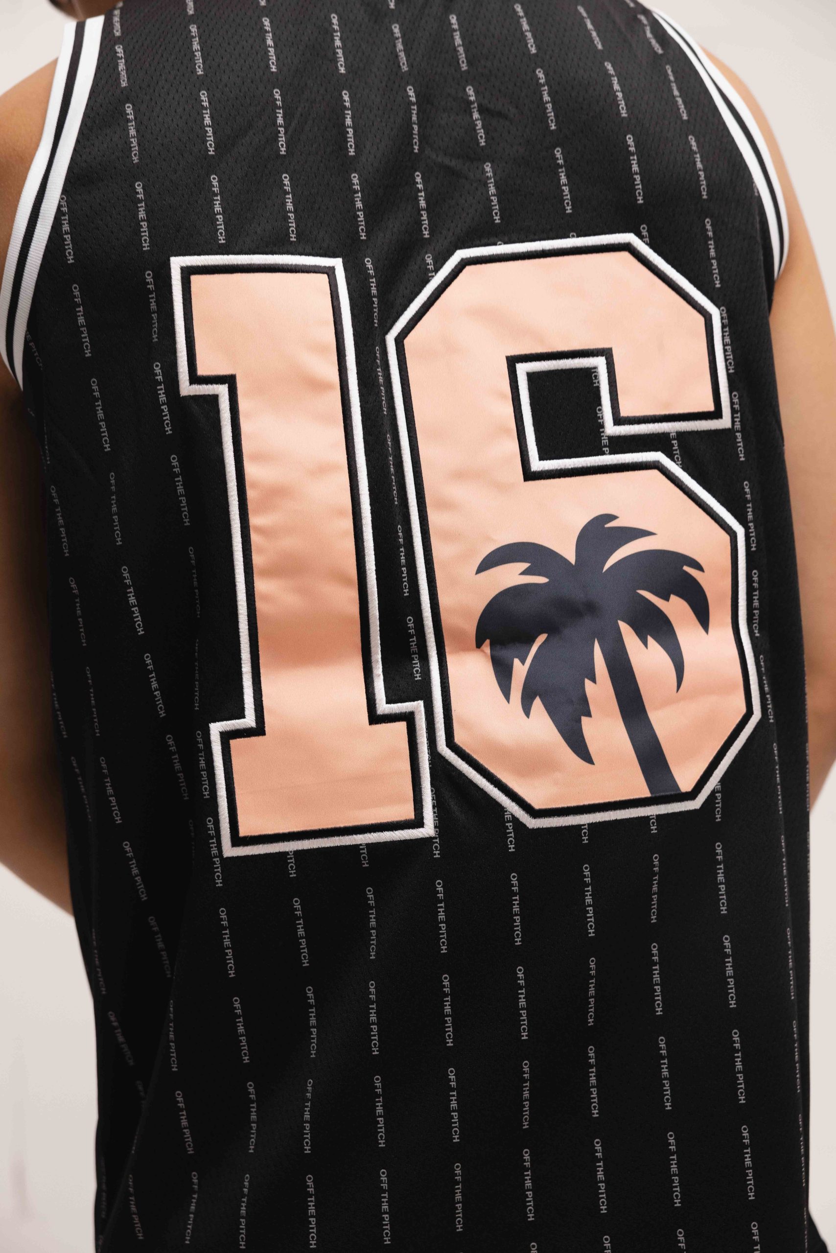 Off The Pitch Tropea Basketball Top Heren Zwart