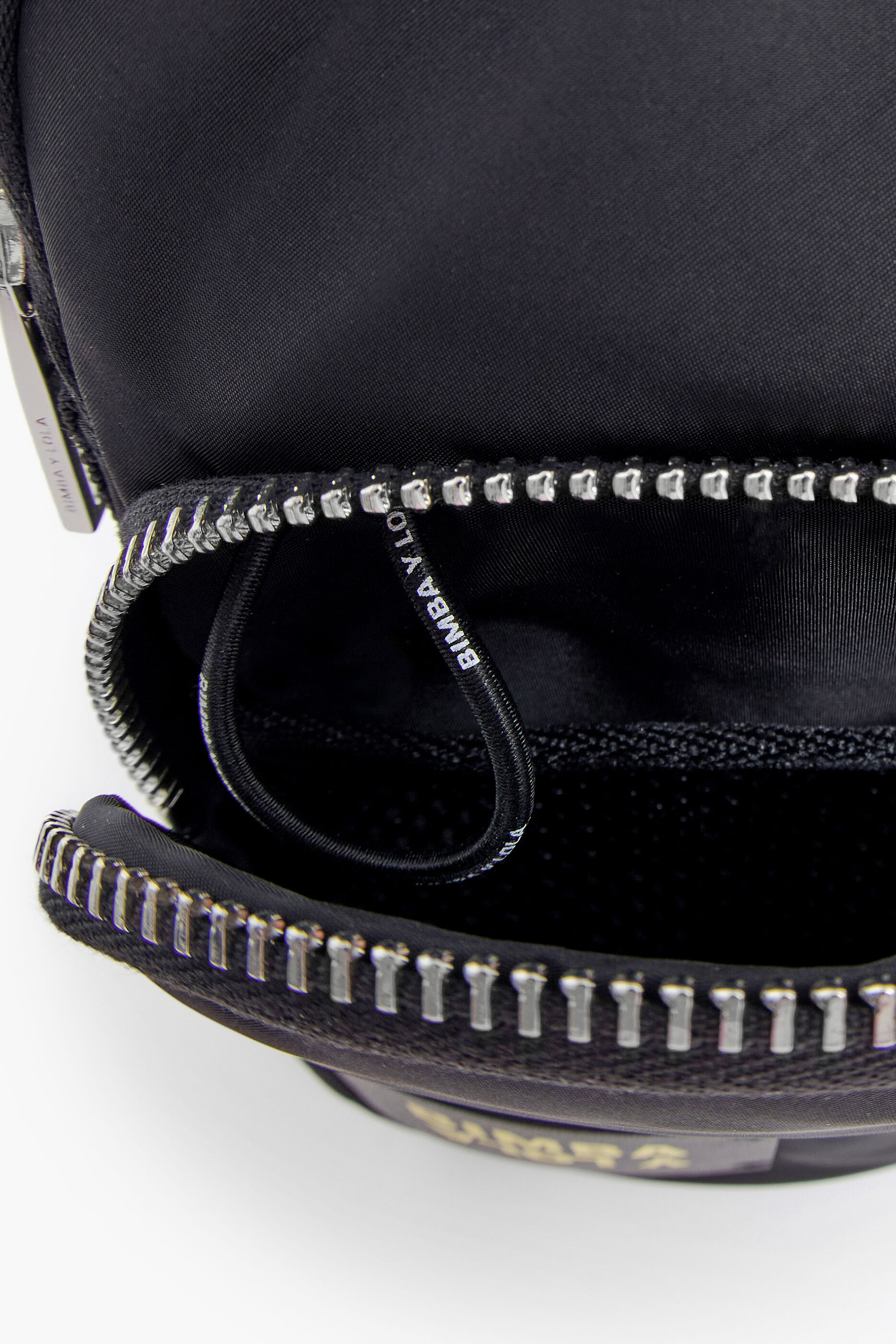 Bolsa pequena de náilon preta