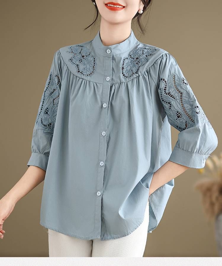 Lewwe - Blouse met elleboogmouw, kraag en effen borduursel