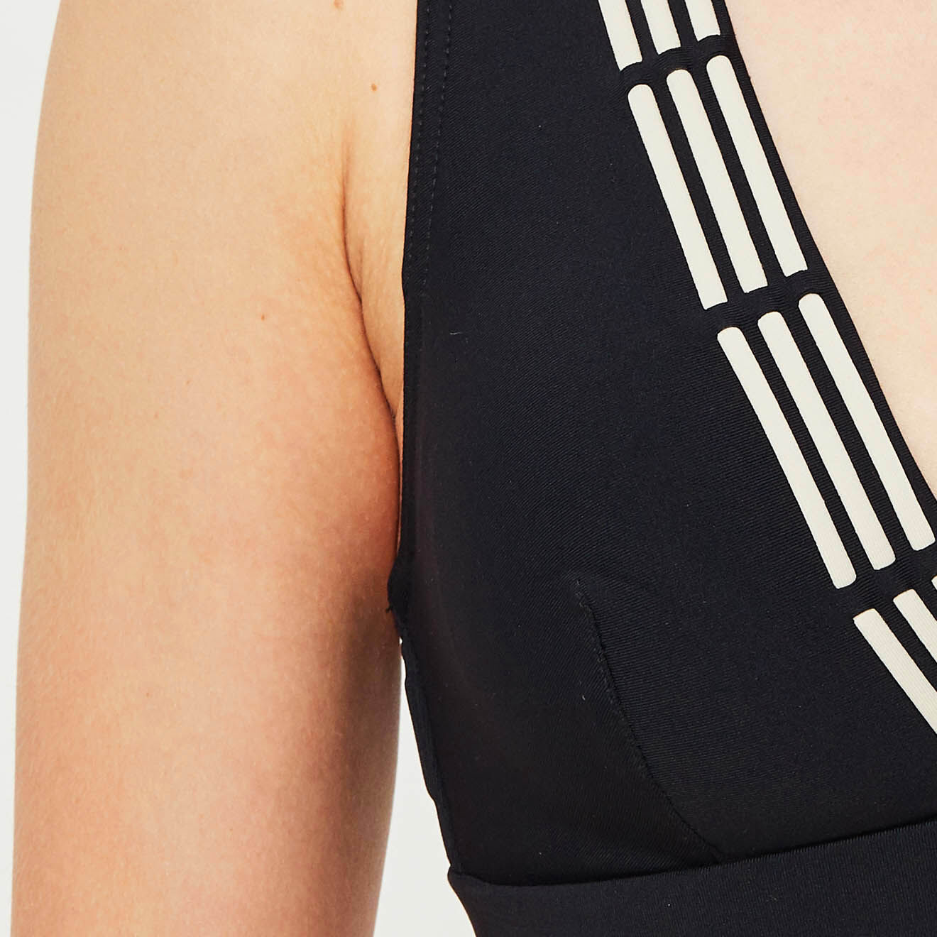Iodus Haut de maillot de bain paddé Eneko noir