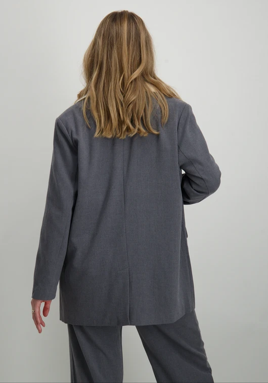 Studio Amaya Blazer Puck