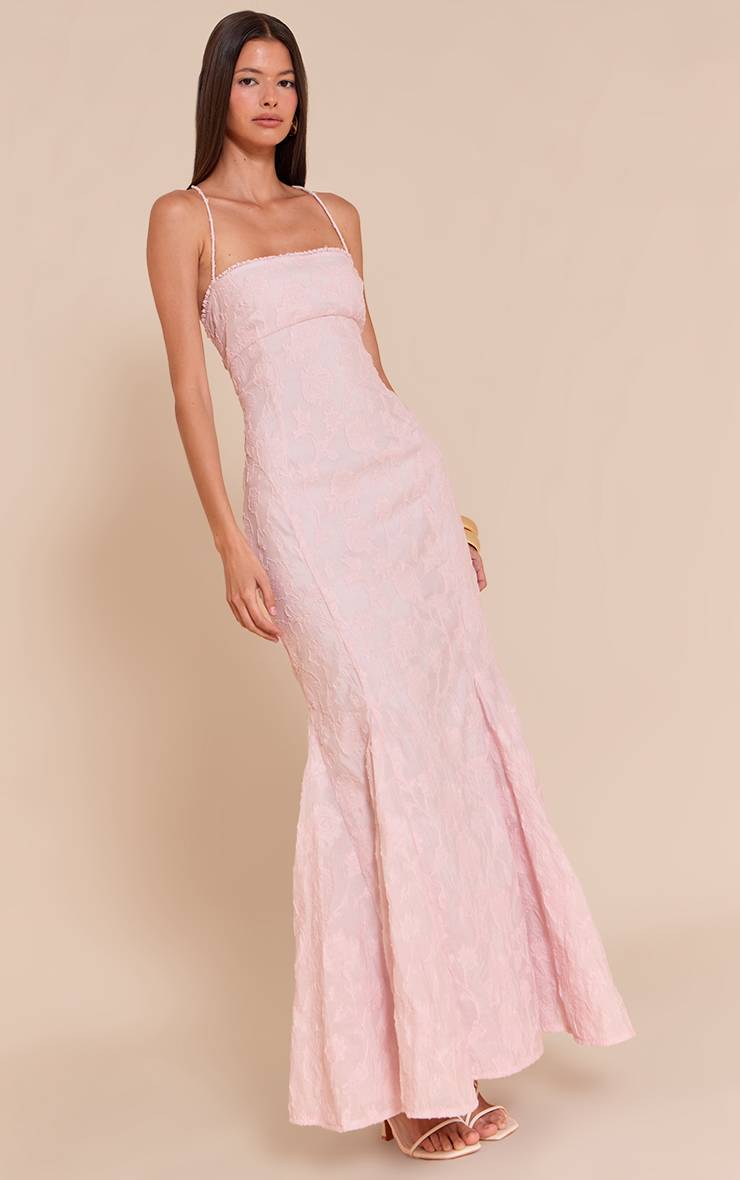 Rose Pâle Robe Maxi Texturée À Dos Lacé
