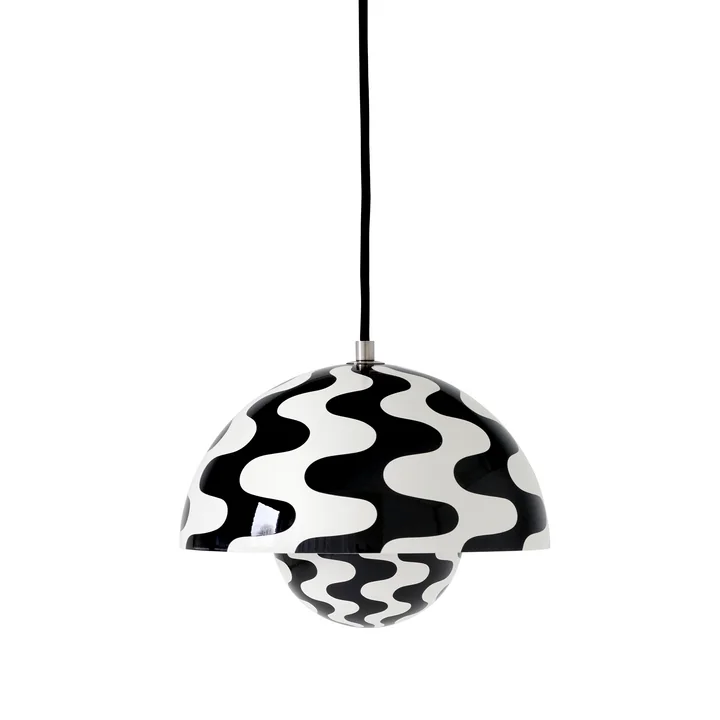&Tradition - FlowerPot Pendelleuchte VP1, schwarz / weiss