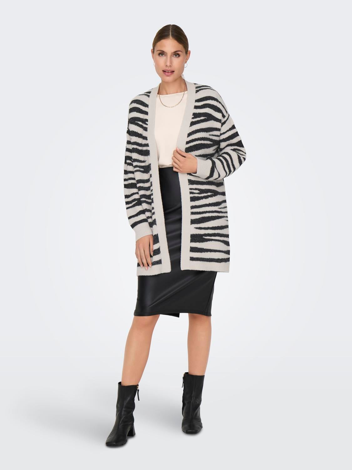 JDYLORRAINE Strickjacke Cement