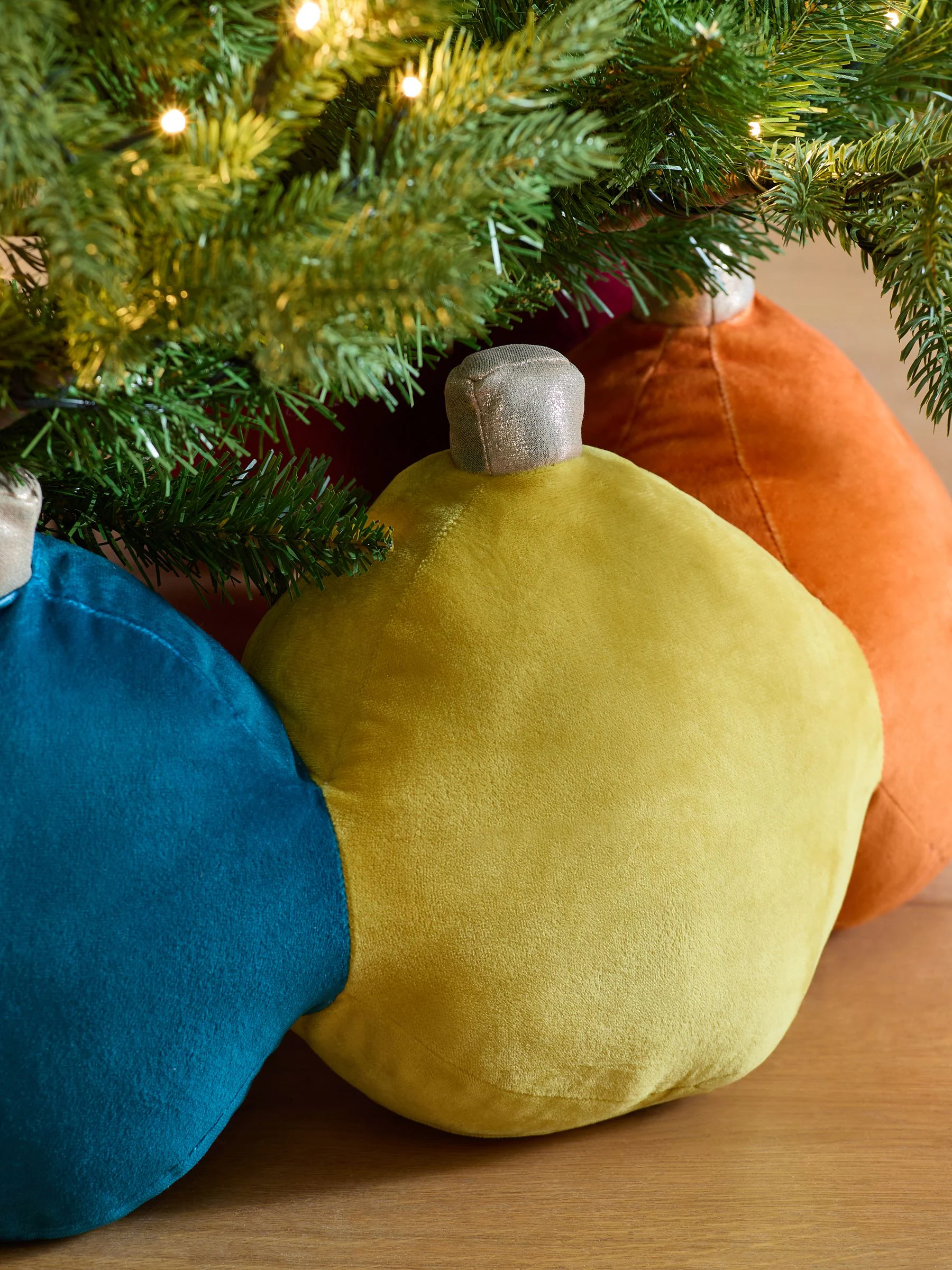 Christmas Plush Bauble Tree Skirt