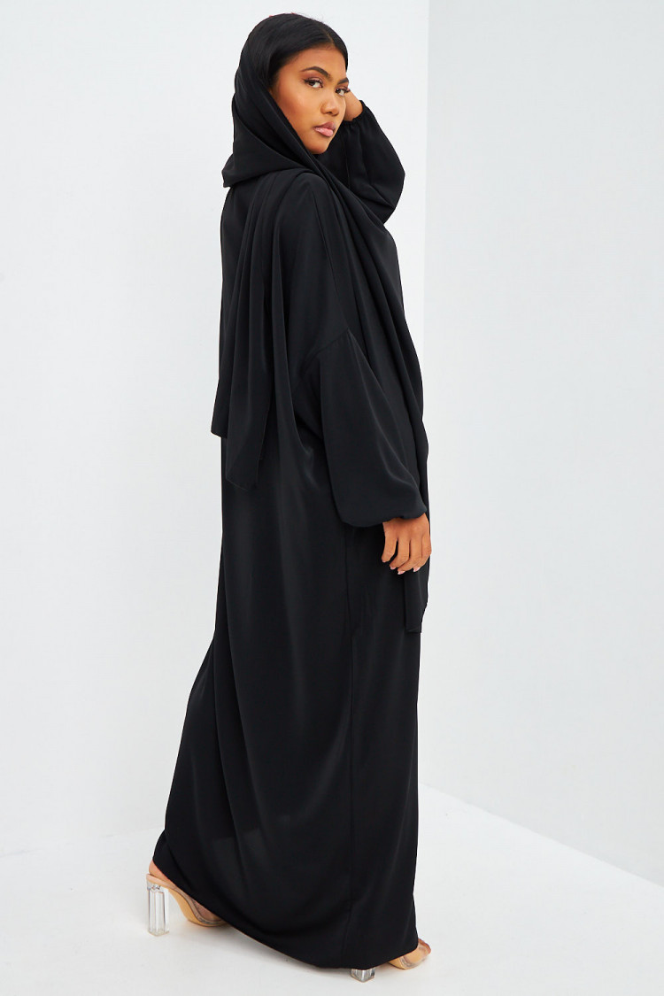Abaya noire ample avec voile intégré
