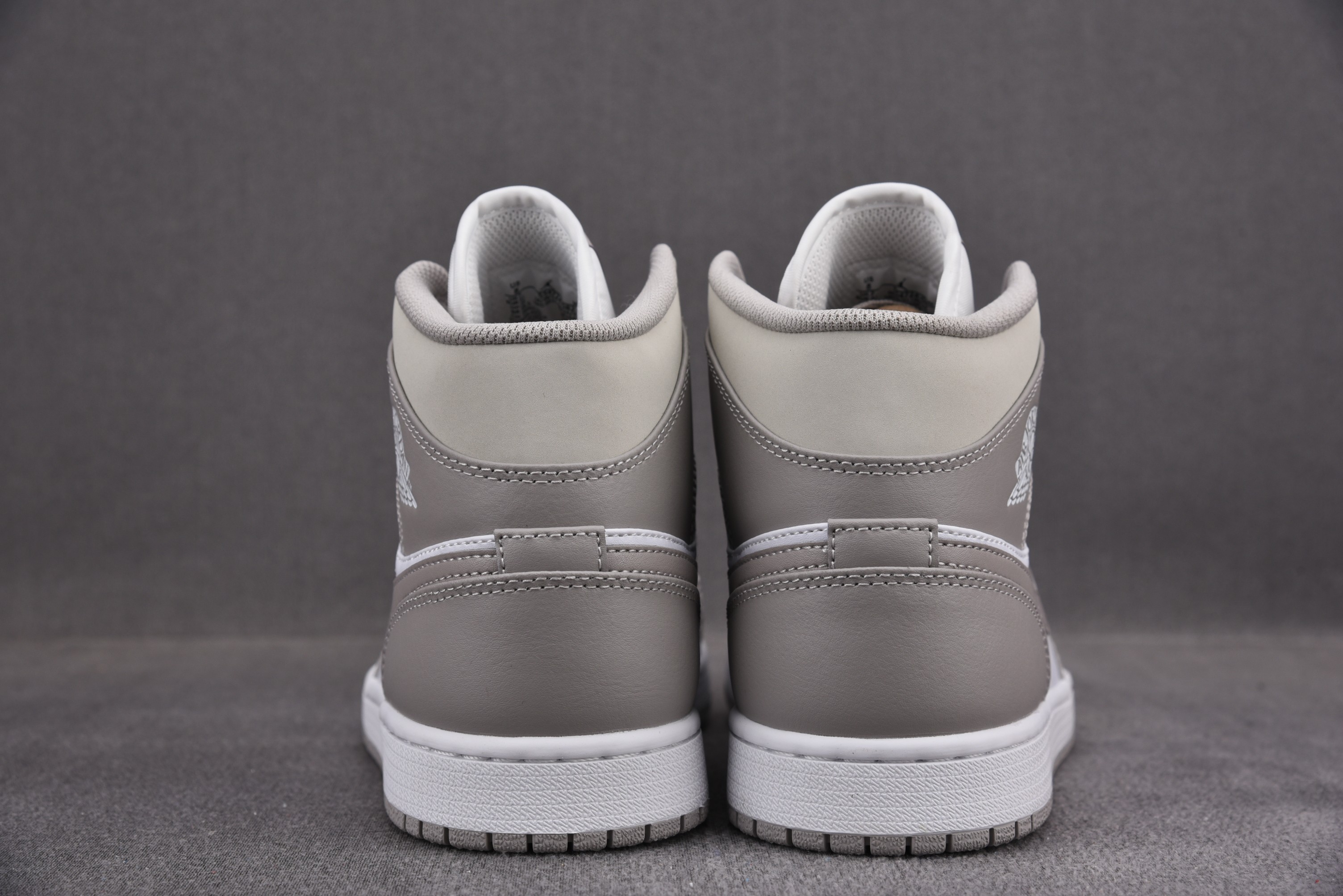 Jordan 1 Mid Linen