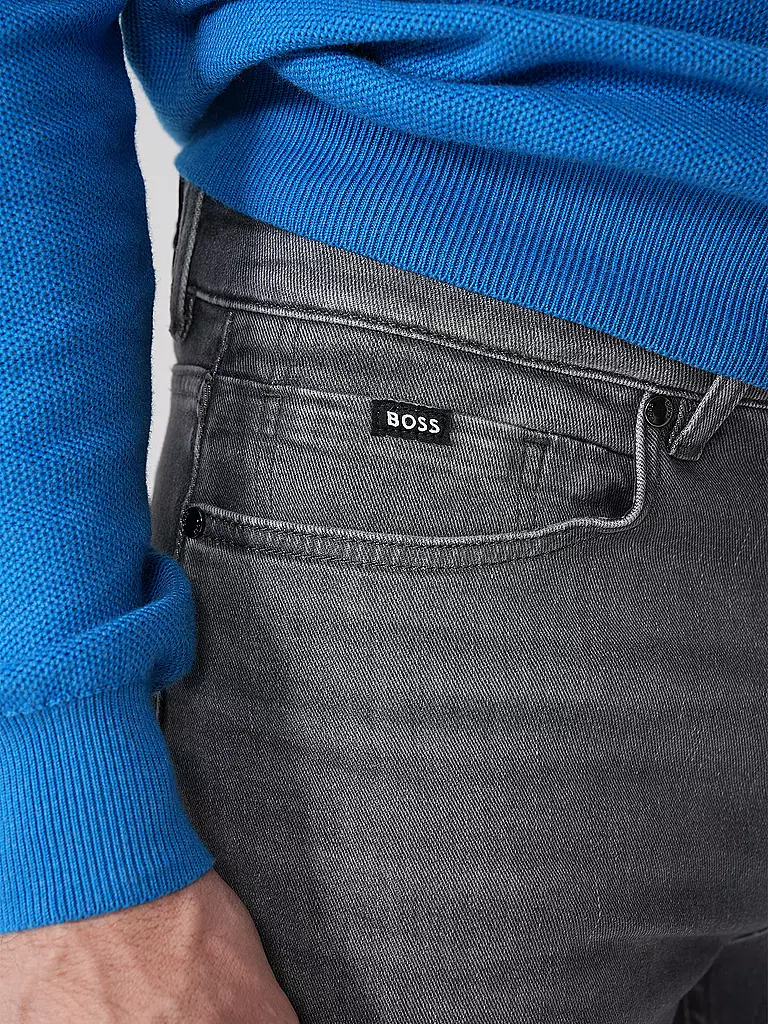 BOSS Jeans Regular Fit grau