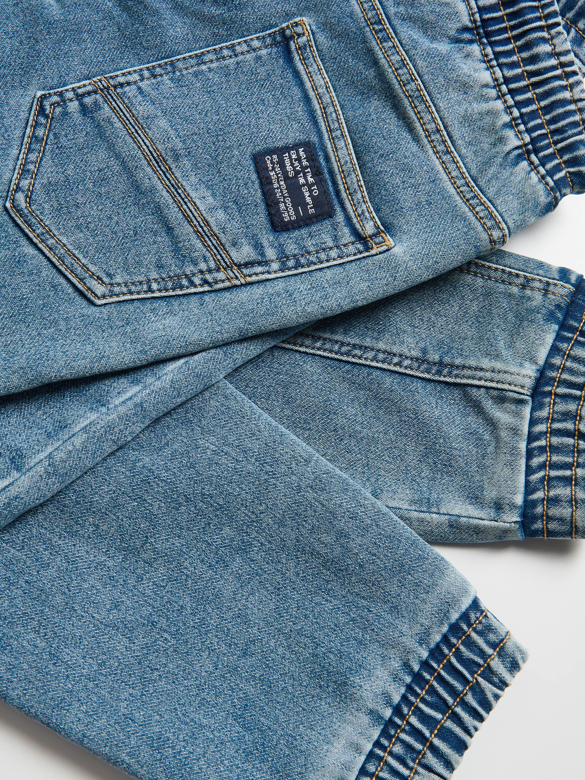 Jeans im Jogger-Fit