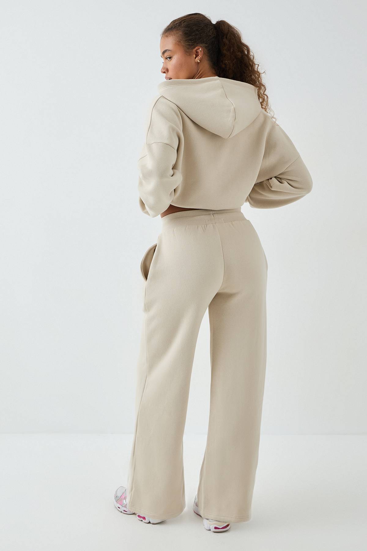 Ensemble de Survêtement DSGN Studio à Casynthétiqueche Zippé Crop Boxy avec Ourlet Profond