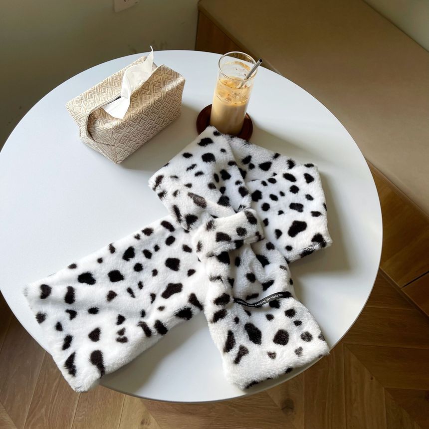 Hatrix - Set: Melkkoe Print Chenille Baret Muts + Sjaal