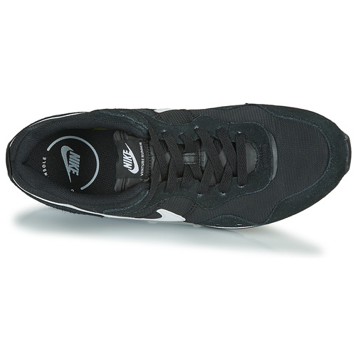 Nike - VENTURE RUNNER - Noir / Blanc