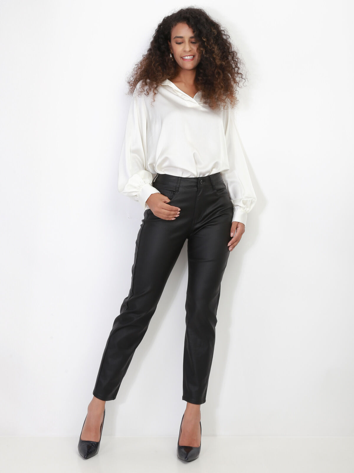 Pantalon fuselé et enduit- Noir