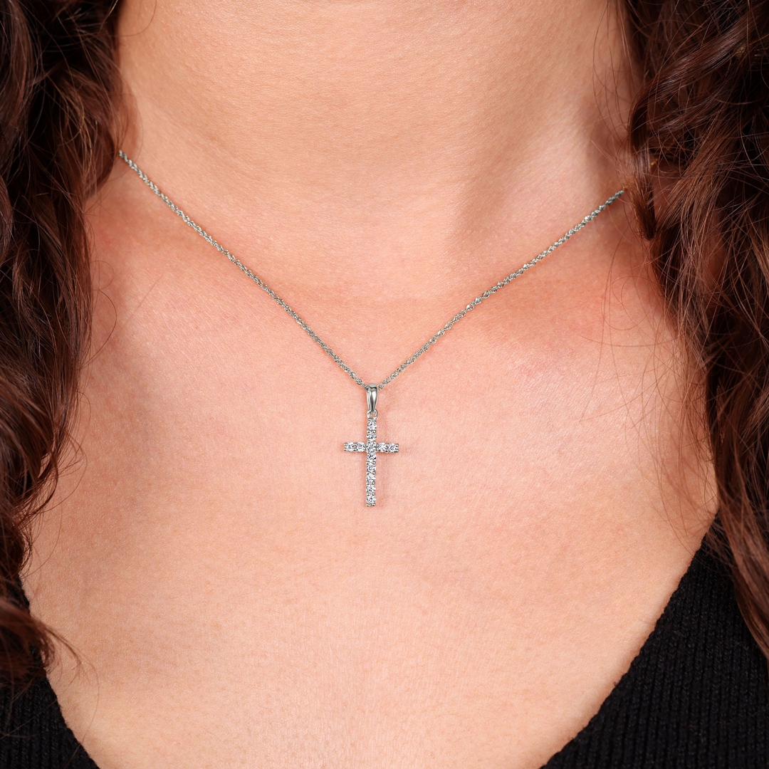 Anhänger 750/18 K Weissgold Kreuz mit Diamanten 0.30ct. H/si