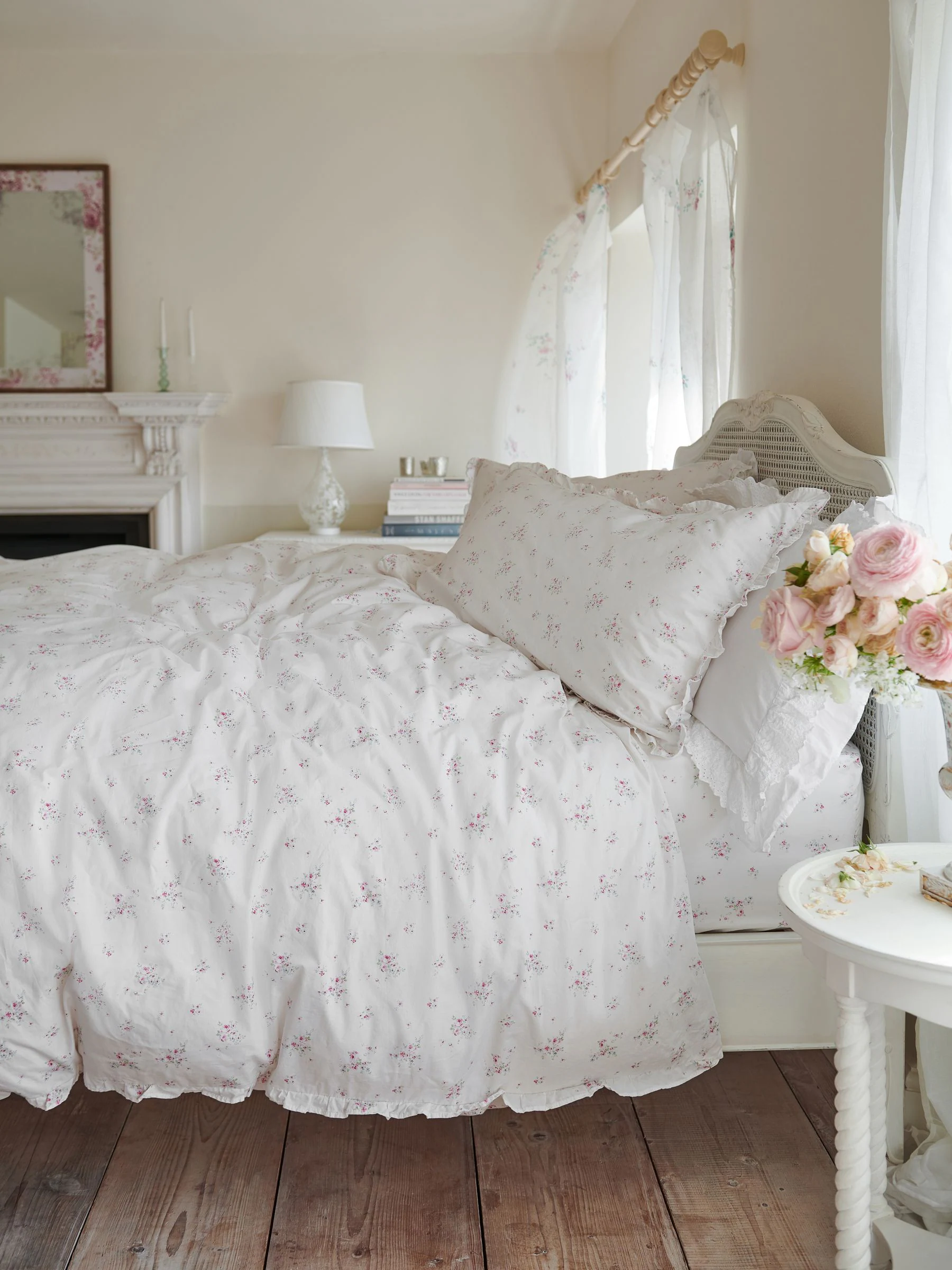 Shabby Chic by Rachel Ashwell® petite ruche dekbedovertrek en kussensloopset