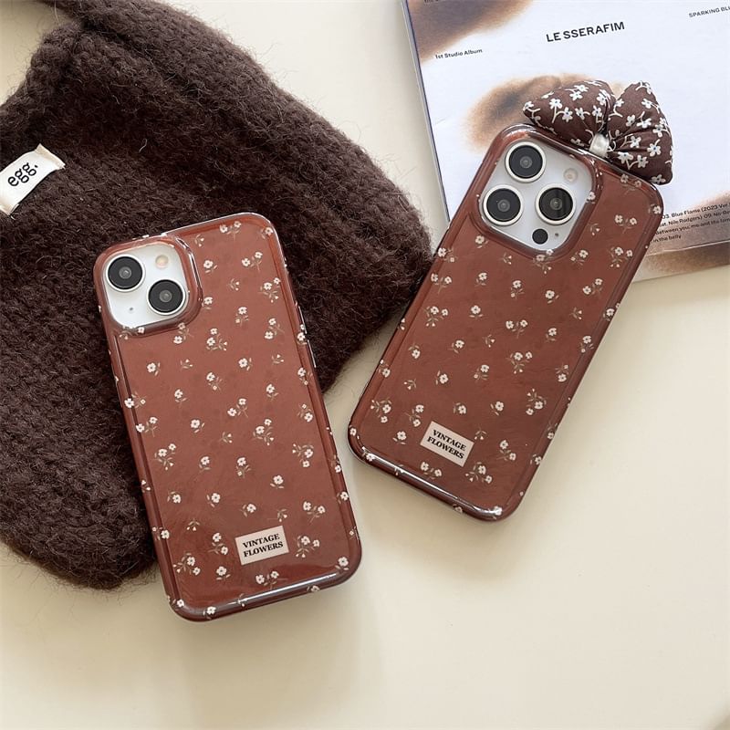 Elliure - Bloemen telefoonhoesje / Strik stoffen zelfklevende decoratie / Set - iPhone 16 Pro Max / 16 Pro / 16 Plus / 16 / 15 Pro Max / 15 Pro / 15 Plus / 15 / 14 Pro Max / 14 Pro / 14 Plus / 14 / 13 Pro Max / 13 Pro / 13 / 13 Mini