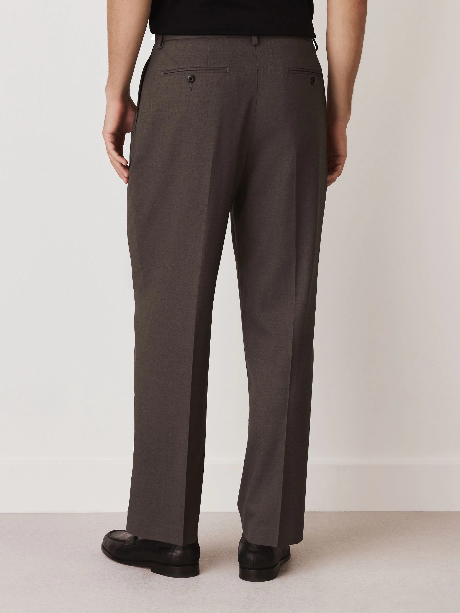 Bruin - Relaxed Fit Smart Pleated Trousers