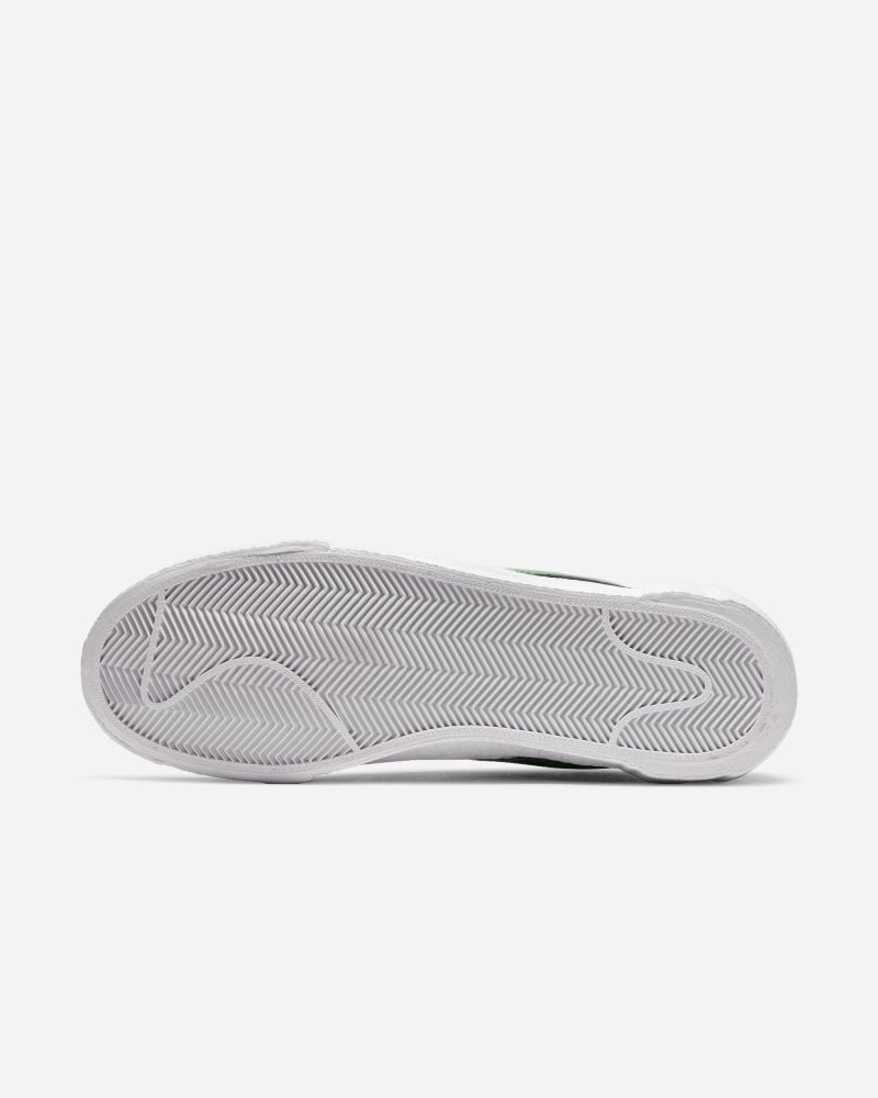 Chaussures Nike X Sacai Blazer Low Gris & Vert pour homme