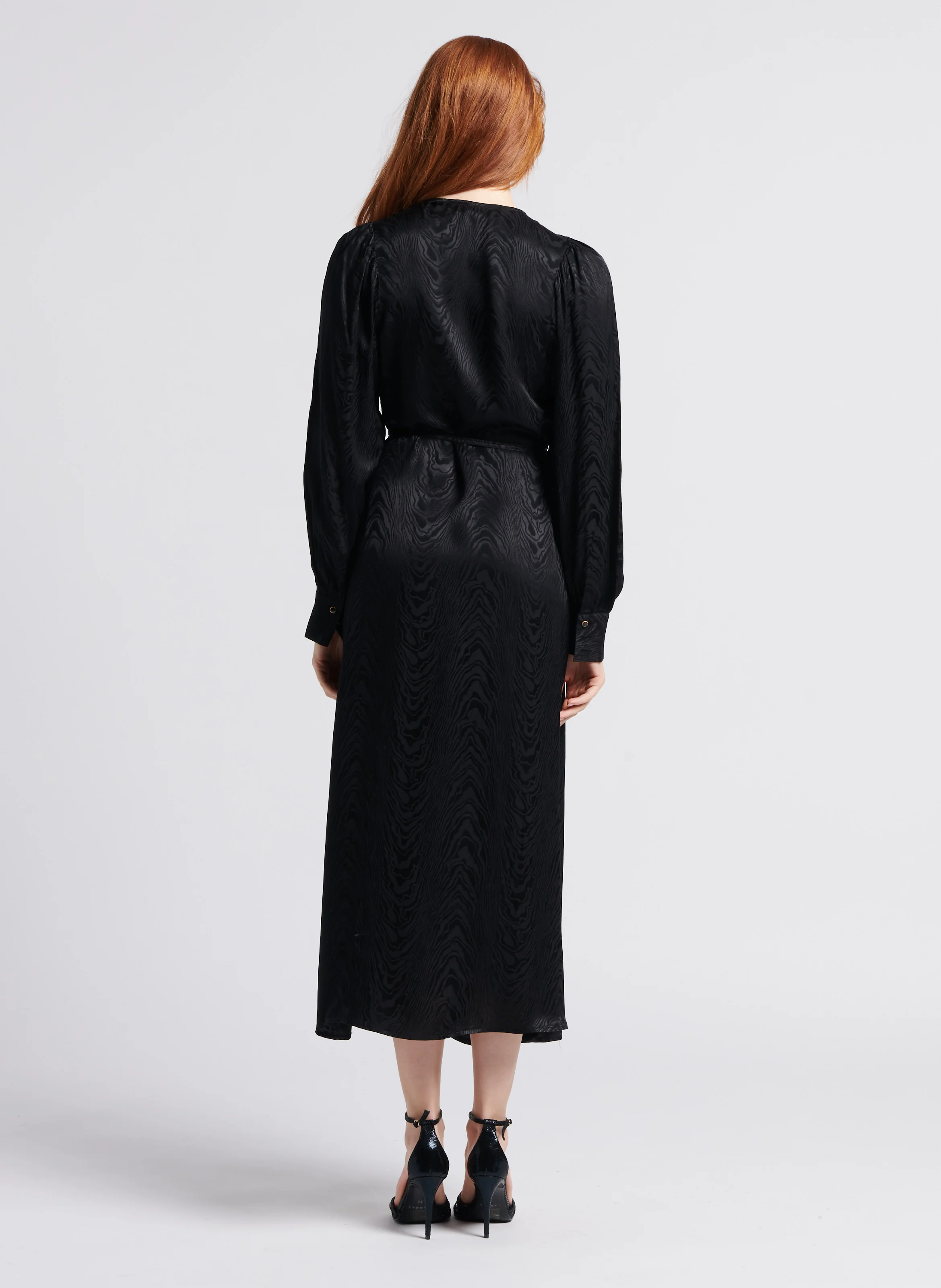 KALA - Robe longue portefeuille satinée | Noir