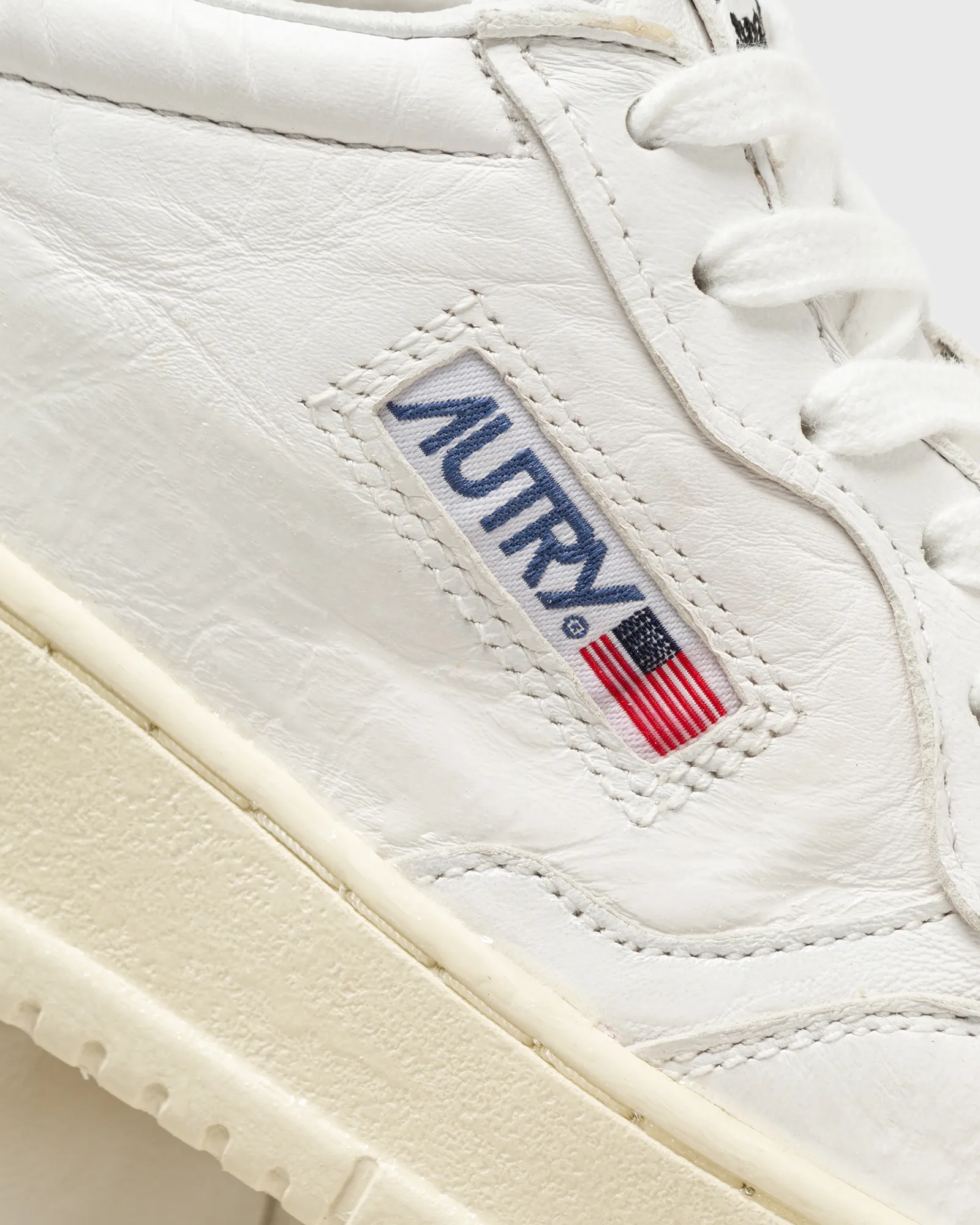 Autry Action Shoes WMNS SUP VINT LOW