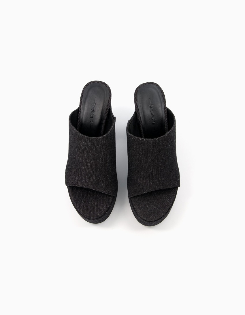 mules de plataforma em jeans