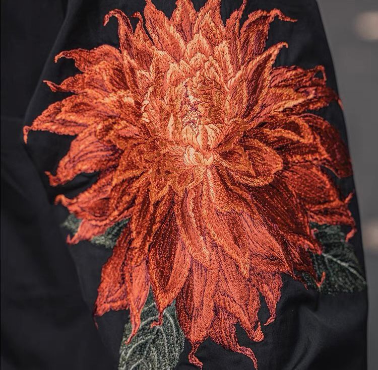 JUN.LEE - Shirt met lange mouwen en bloemenborduursel