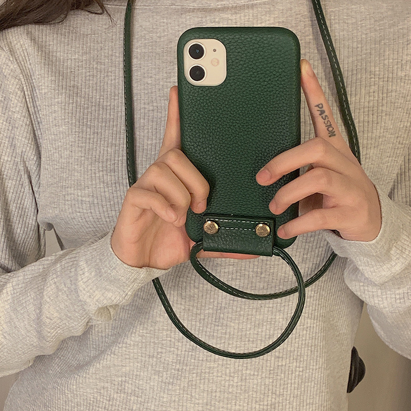 iPhone 11 Necklace Leder Schutz Hülle   Handykette (140cm) - Grün