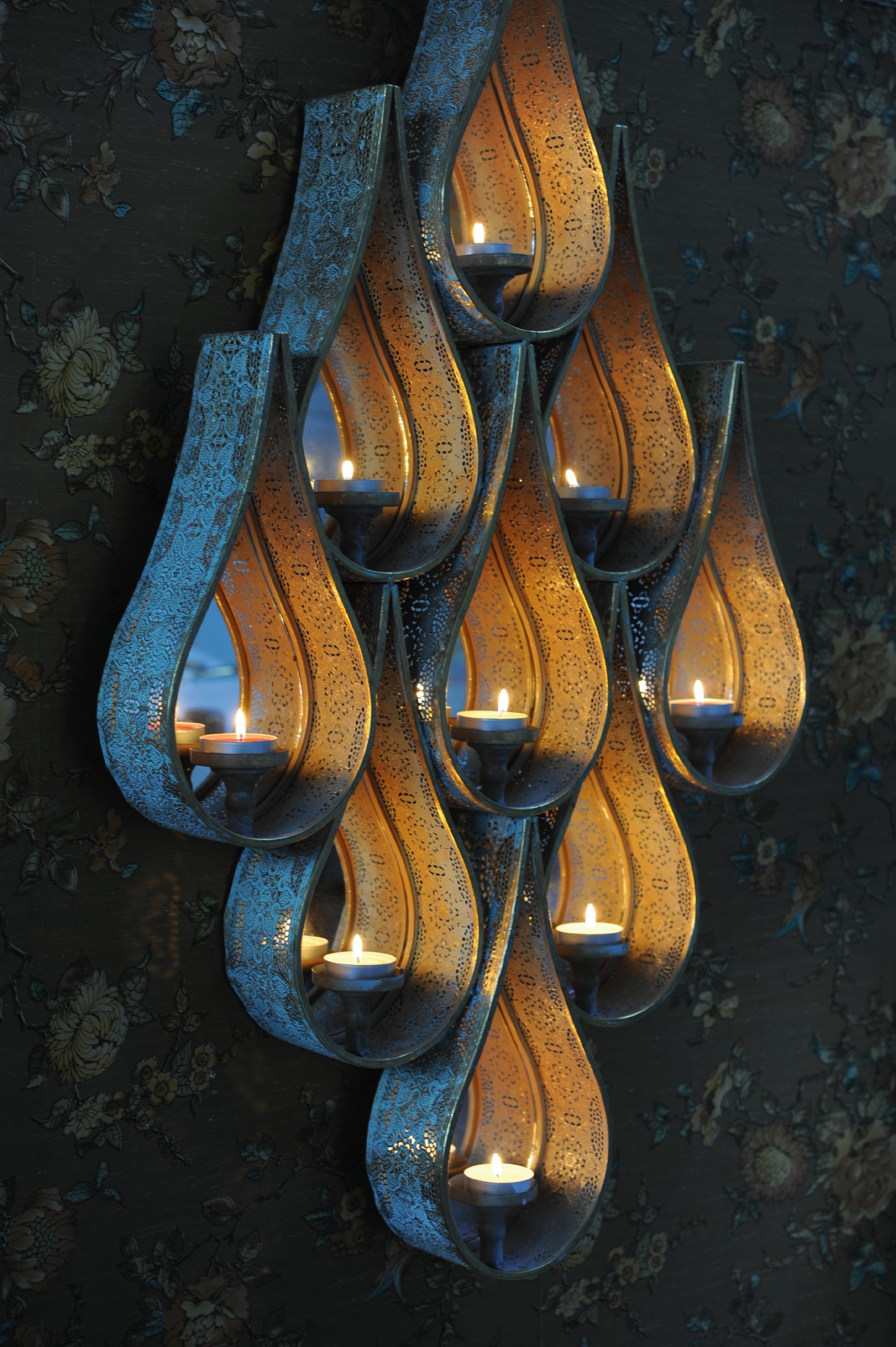 Kerzenwandhalter 'Devotion', antik-gold, B 72 cm, H 115 cm von fischer's lagerhaus