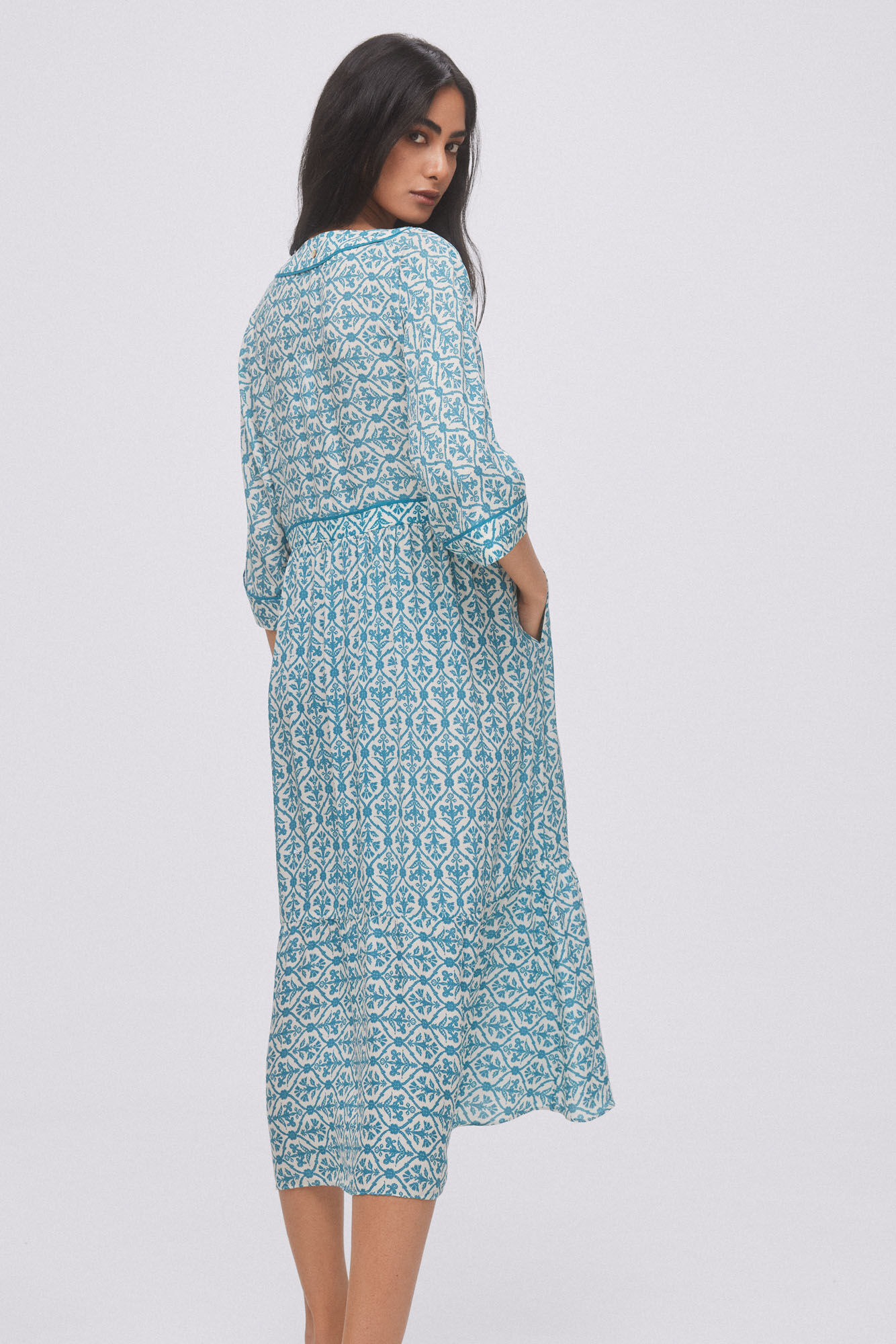 Vestido túnica com estampa geométrica. - Turquesa