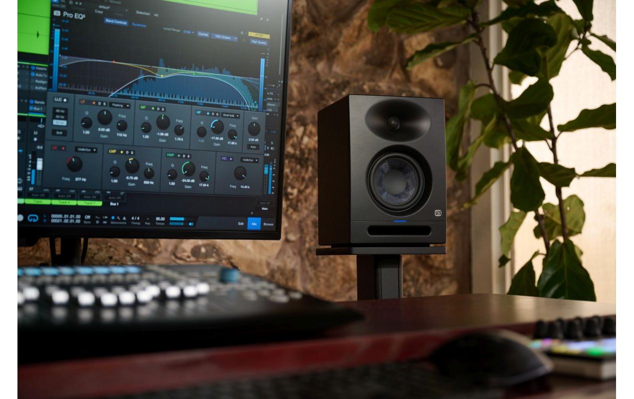 Studiomonitor Eris Studio 5 Schwarz<br>Aktive 5.25-Zoll 2-Wege-Studiomonitore mit EBM Wave Guide