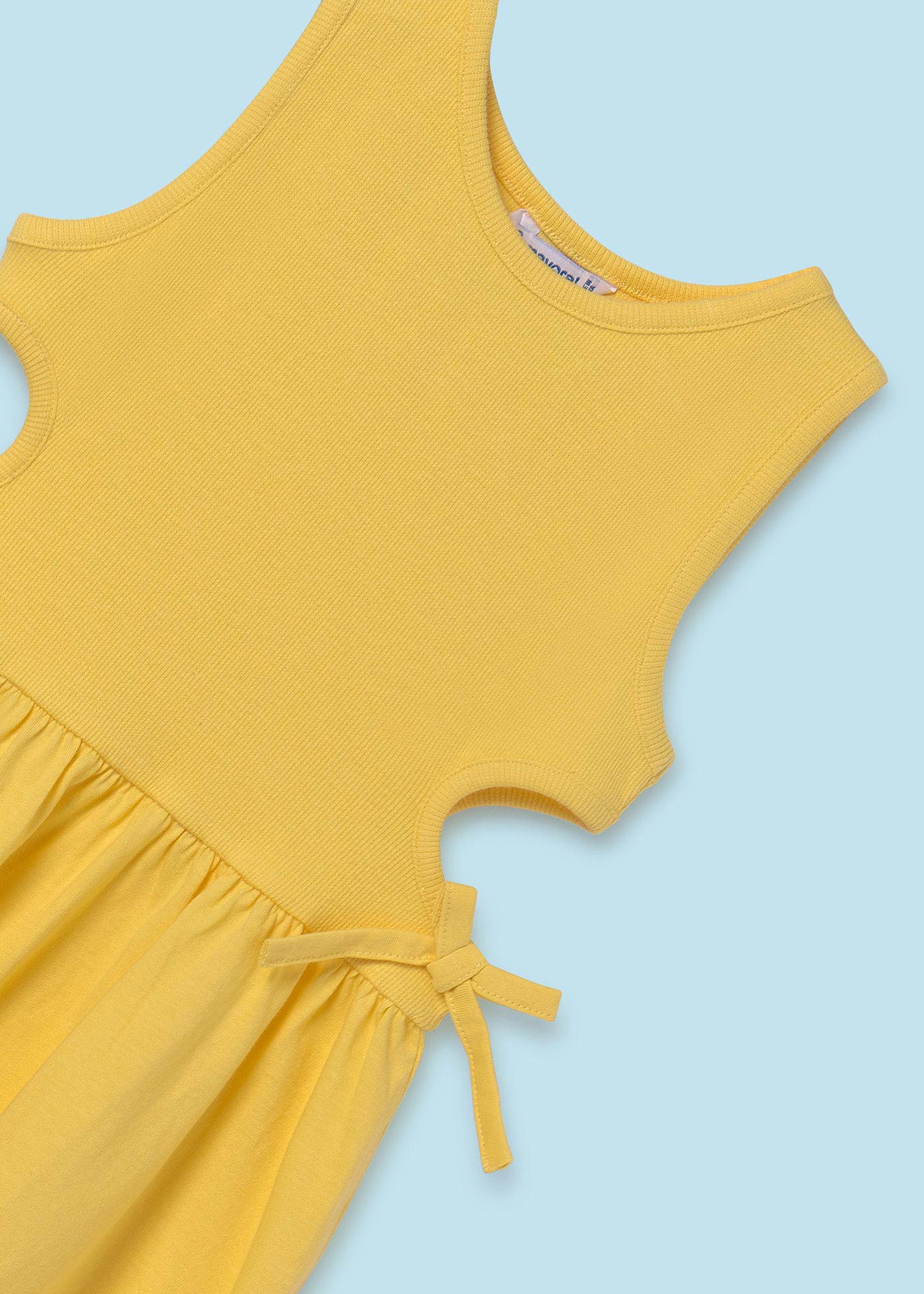 Vestido canelado com recortes em formato de abóbora para meninas