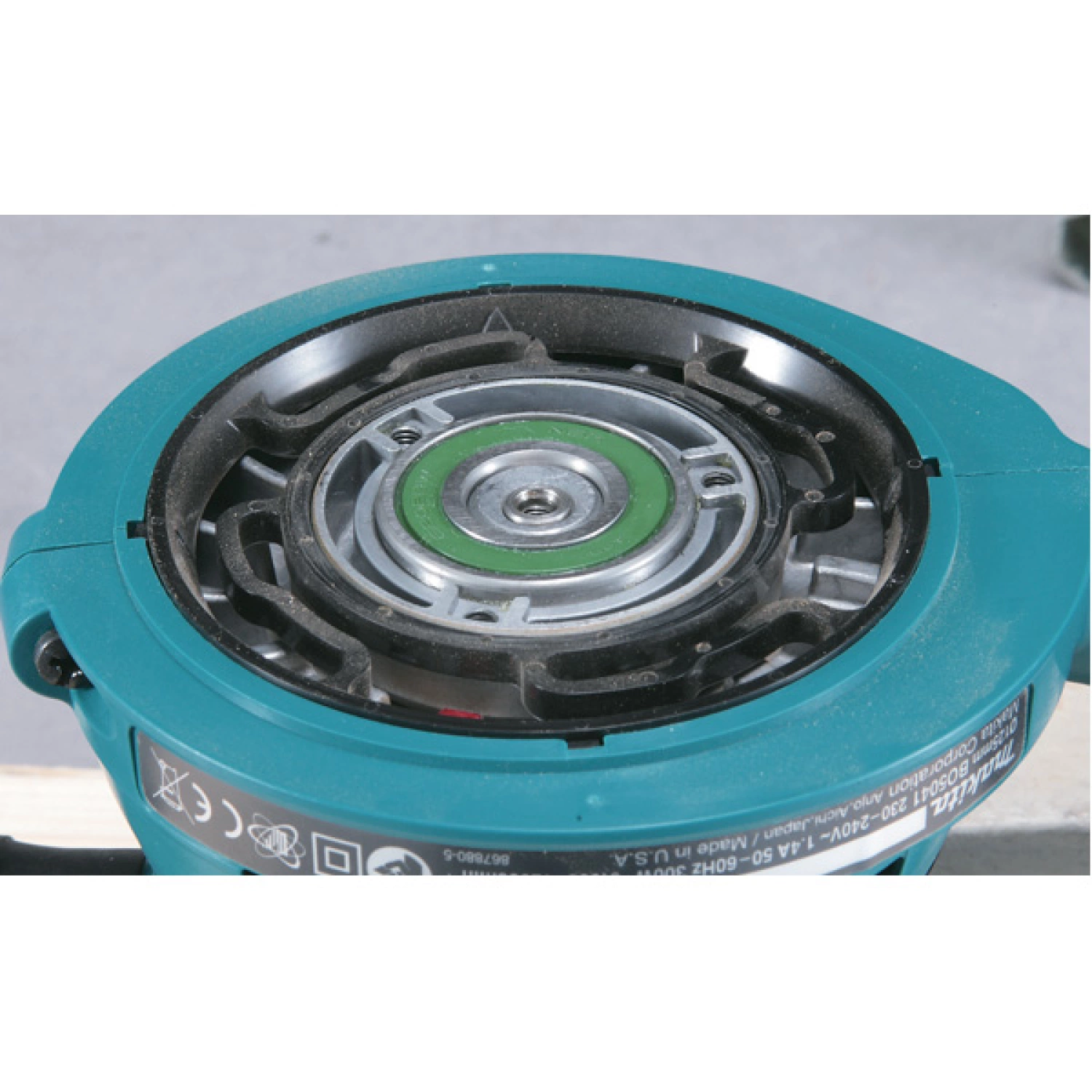 Makita BO5041 Excentrische schuurmachine - 300W - 125mm - variabel