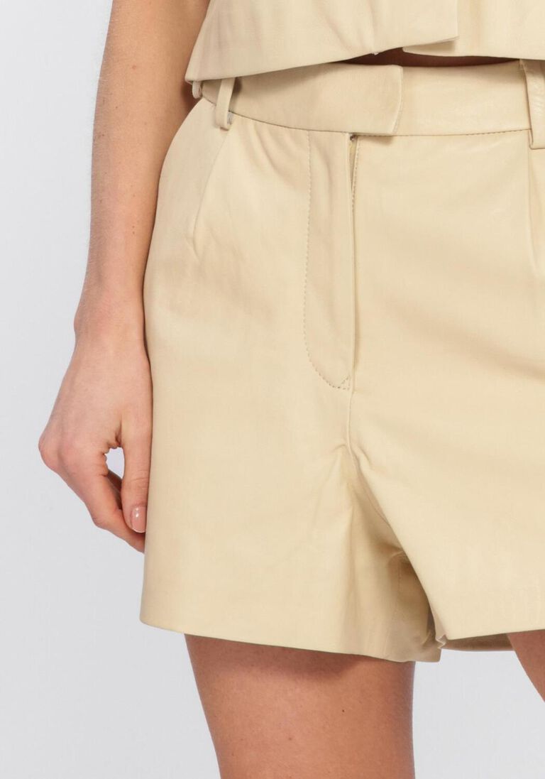 ecru studio ar korte broek sofie sheep soft waxed