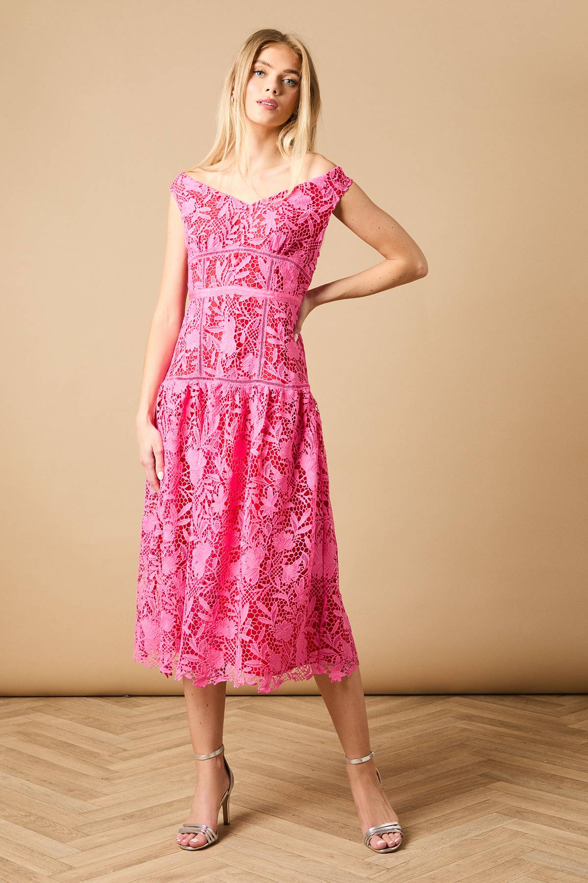 Oasis Robe Midi à Dentelle Florale Épaules Dénudées