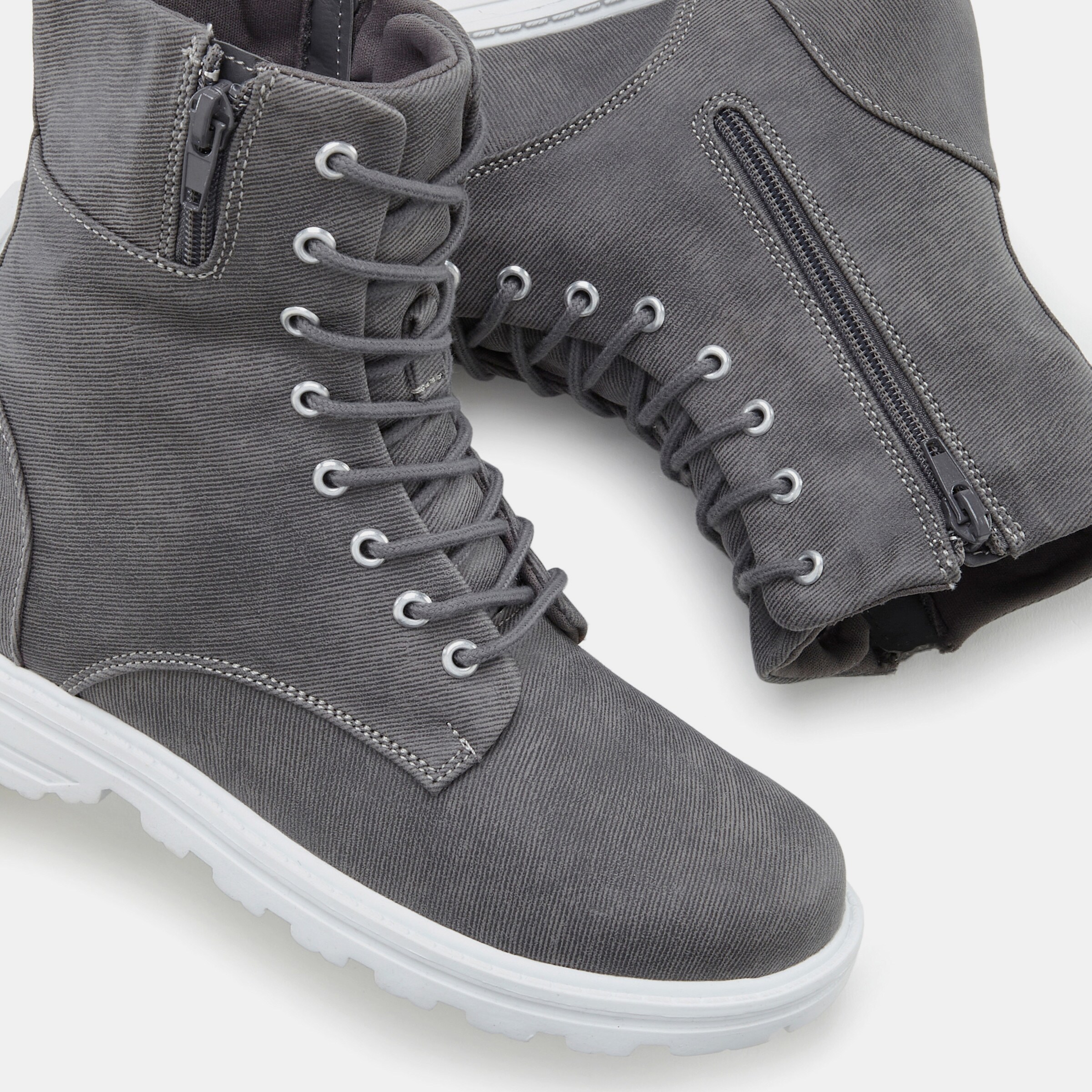 Schnürstiefelette