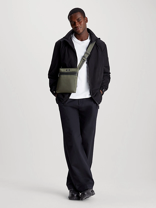 Bolsa de ombro plana