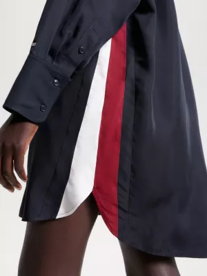 Vestido camisa curto e descontraído com estampa listrada global