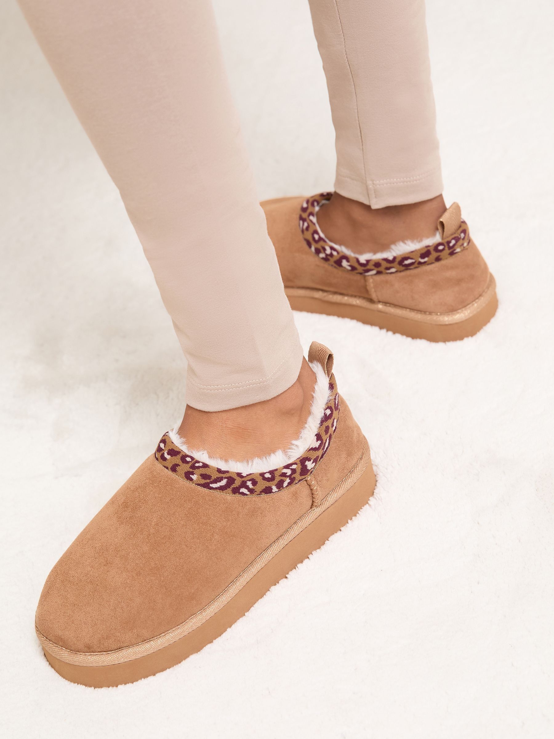 Lichtbruin - Lipsy Borg Leopard Print Trim Platform Slippers Boots