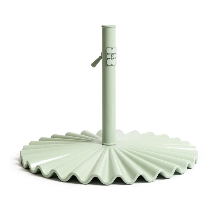 Business & Pleasure Co. Pied de parasol moulé | Sauge