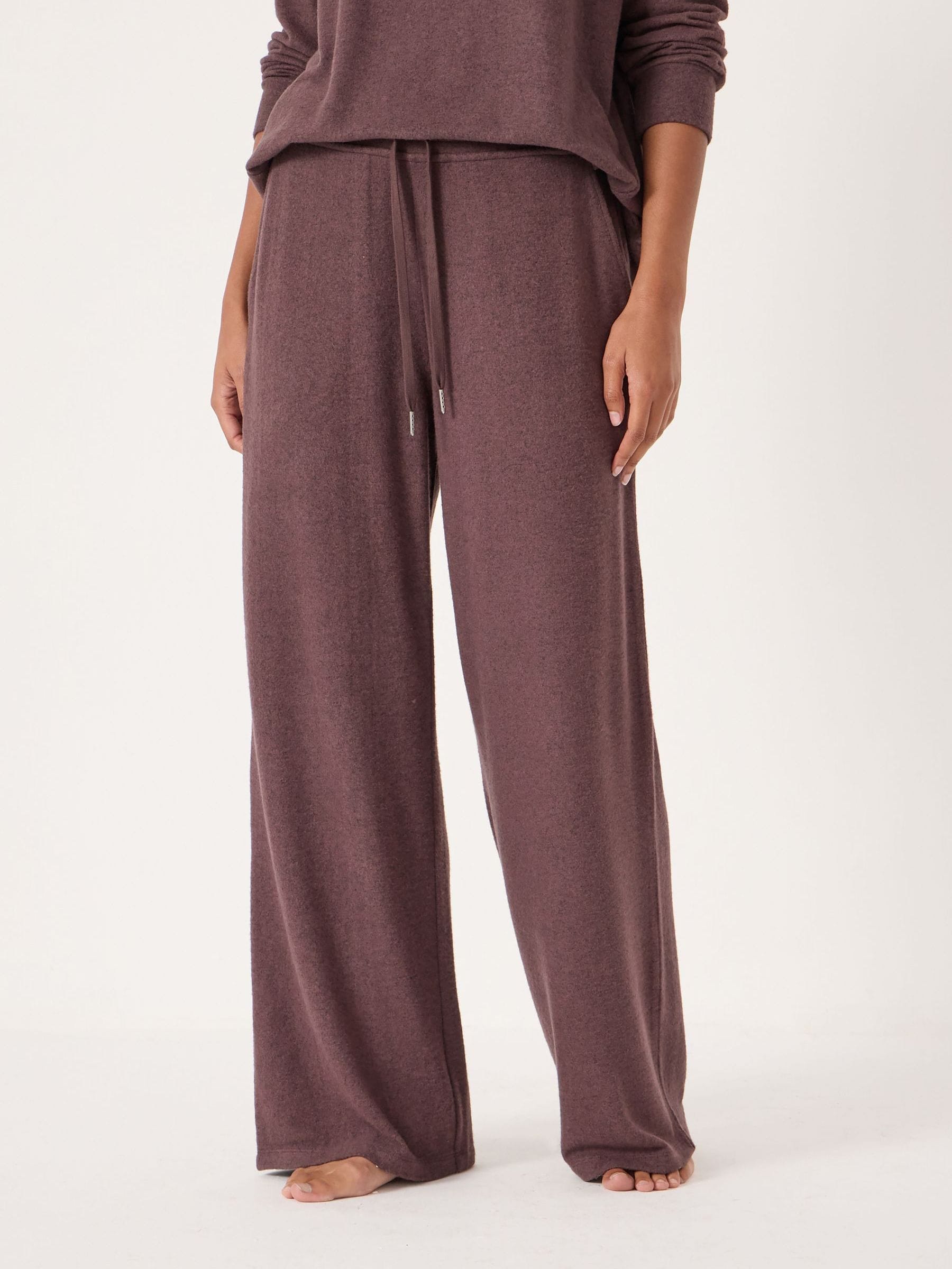 Bruin - Hush - Elle superzachte joggingbroek met wijde pijpen