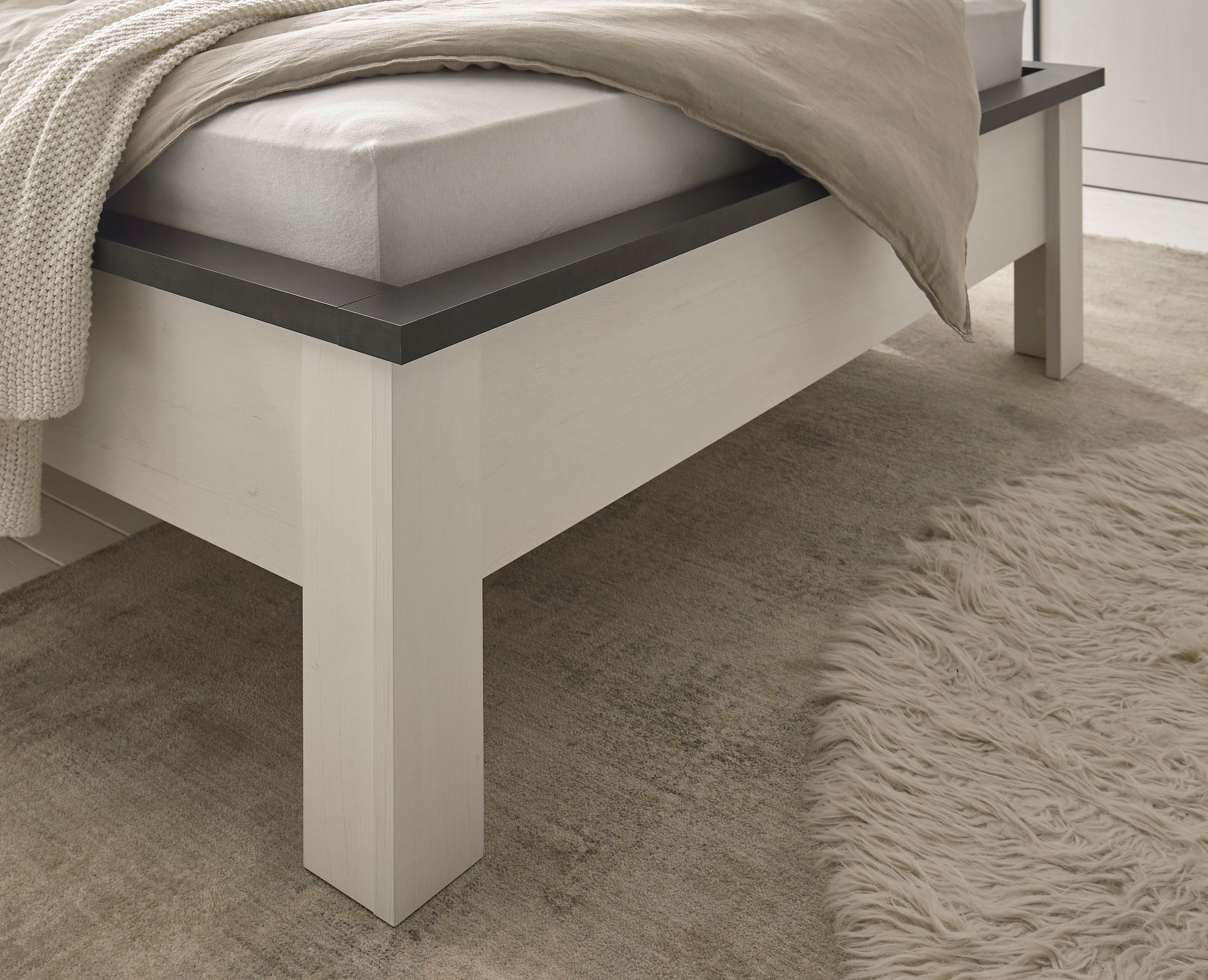 Home affaire Einzelbett »SHERWOOD Liegefläche 90/140 oder 180x200 cm« aus FSC®-zertifiziertem Holzwerkstoff, rustikaler Landhausstil
