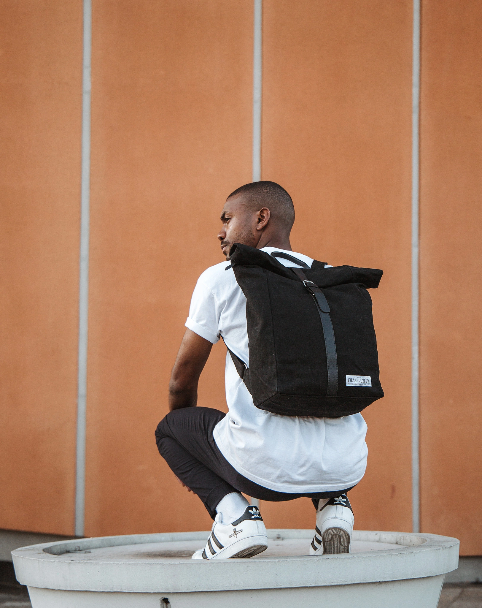 Fitz & Huxley Rolltop-Rucksack CURATOR (Typ: 21l, schwarz)
