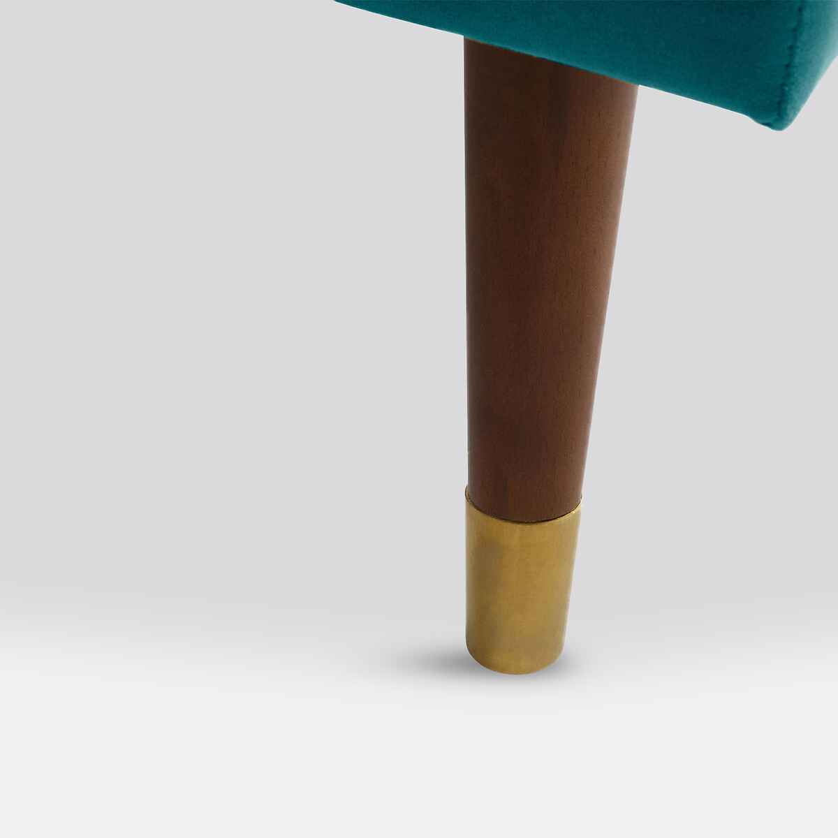 LA REDOUTE INTERIEURS<br>Puff de veludo (Y)