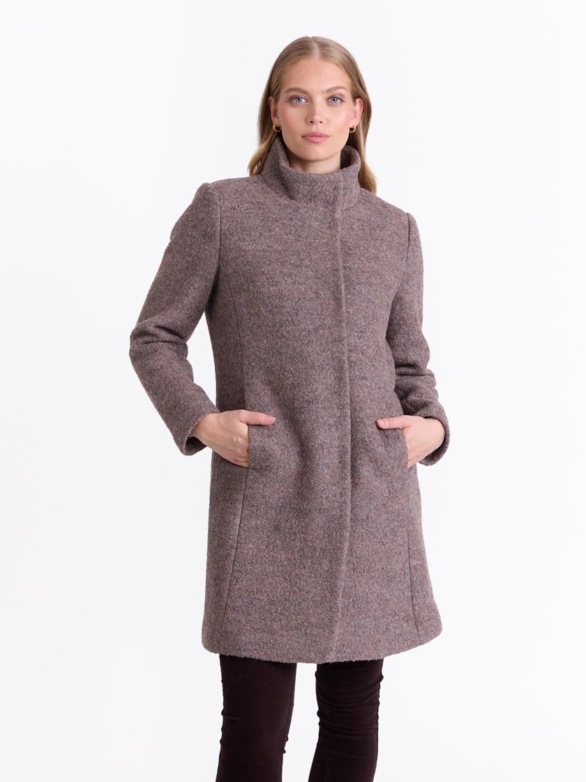 Marita boucle kåpe Walnut