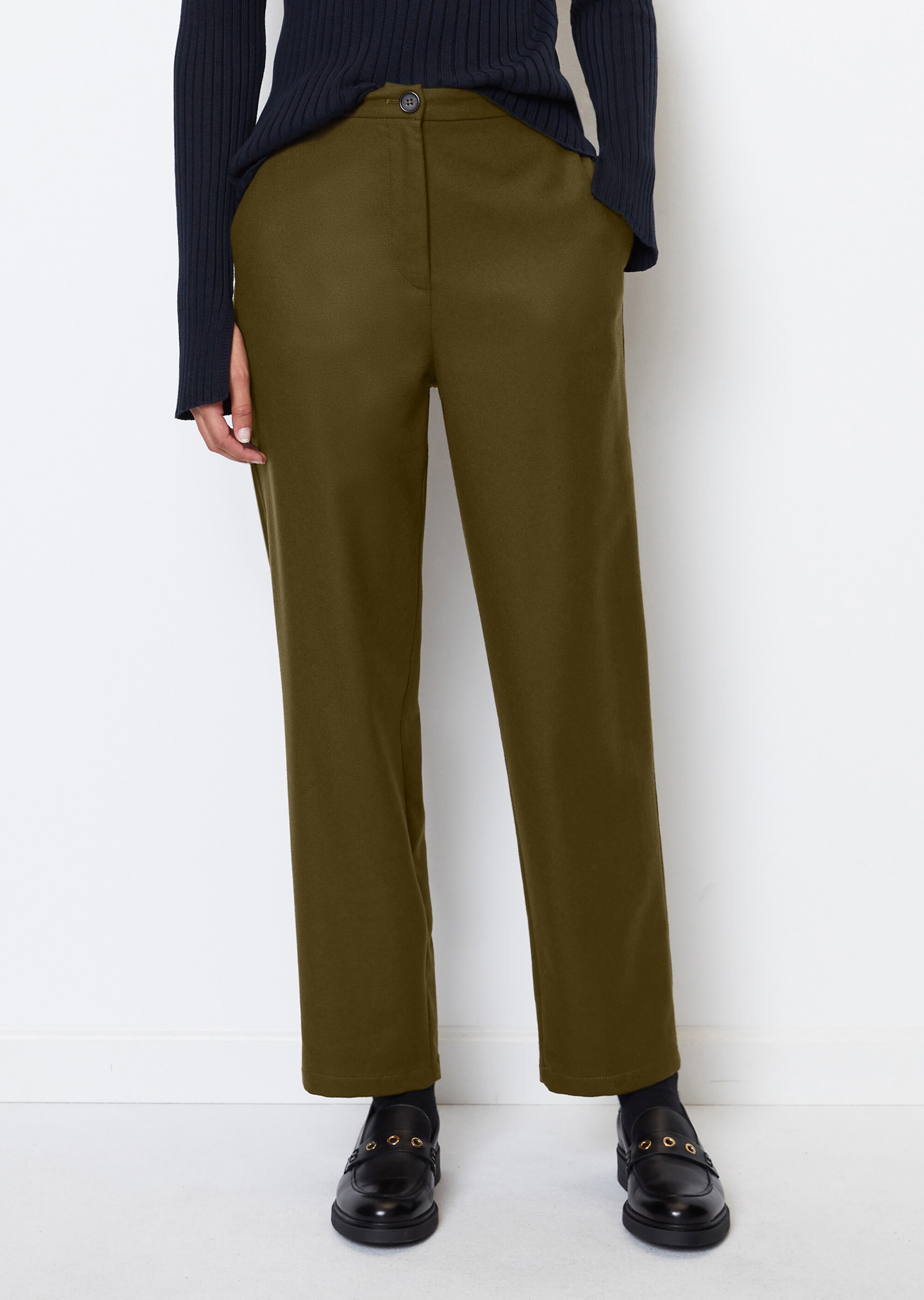 Gerade Hose cropped aus Schurwolle-Mix von Manteco